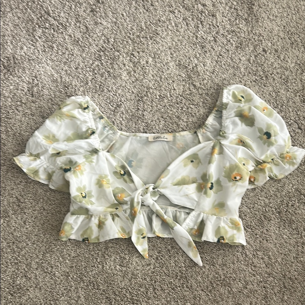 Floral Puff Sleeve Crop Top